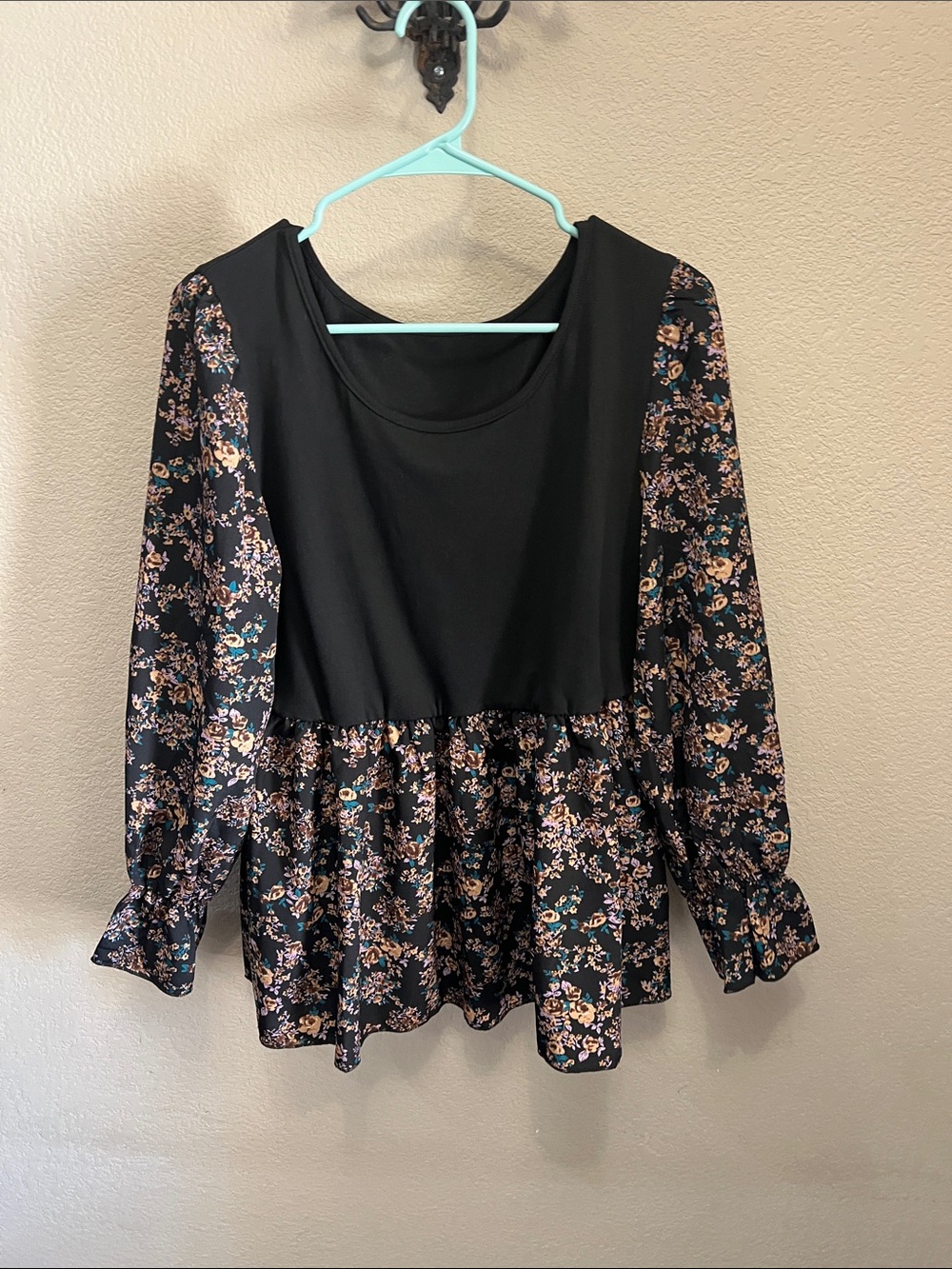 SHEIN Black Floral Peplum Tunic with Pink & Teal Accents